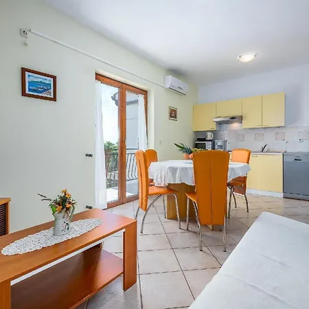 Fuer 5 Personen Ca 50 Qm In Labin, Istrien Bucht Von Rasa